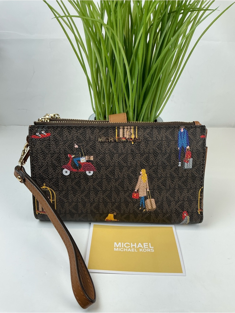 MICHAEL Michael Kors Jet Set Girls Brown Printed Travel Scene Wristlet Wallet